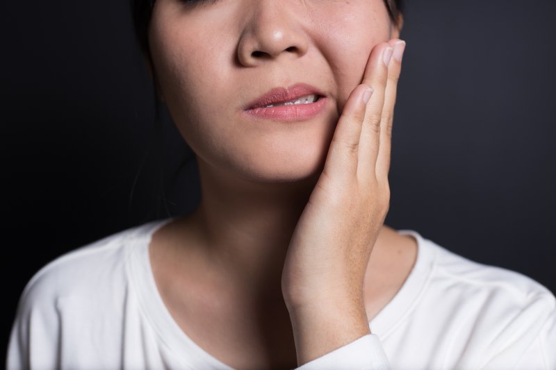 woman with swollen face in Vienna